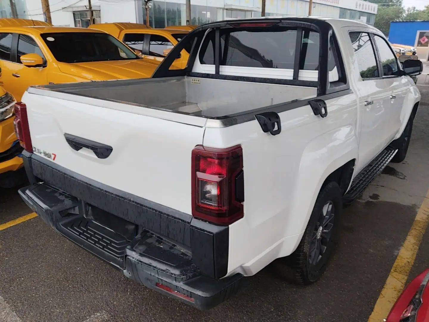 JMC Yuhu 7 2022 2.0T Manual Diesel Two-Wheel Drive Comfort Version Standard Wheelbase — миниатюра 6
