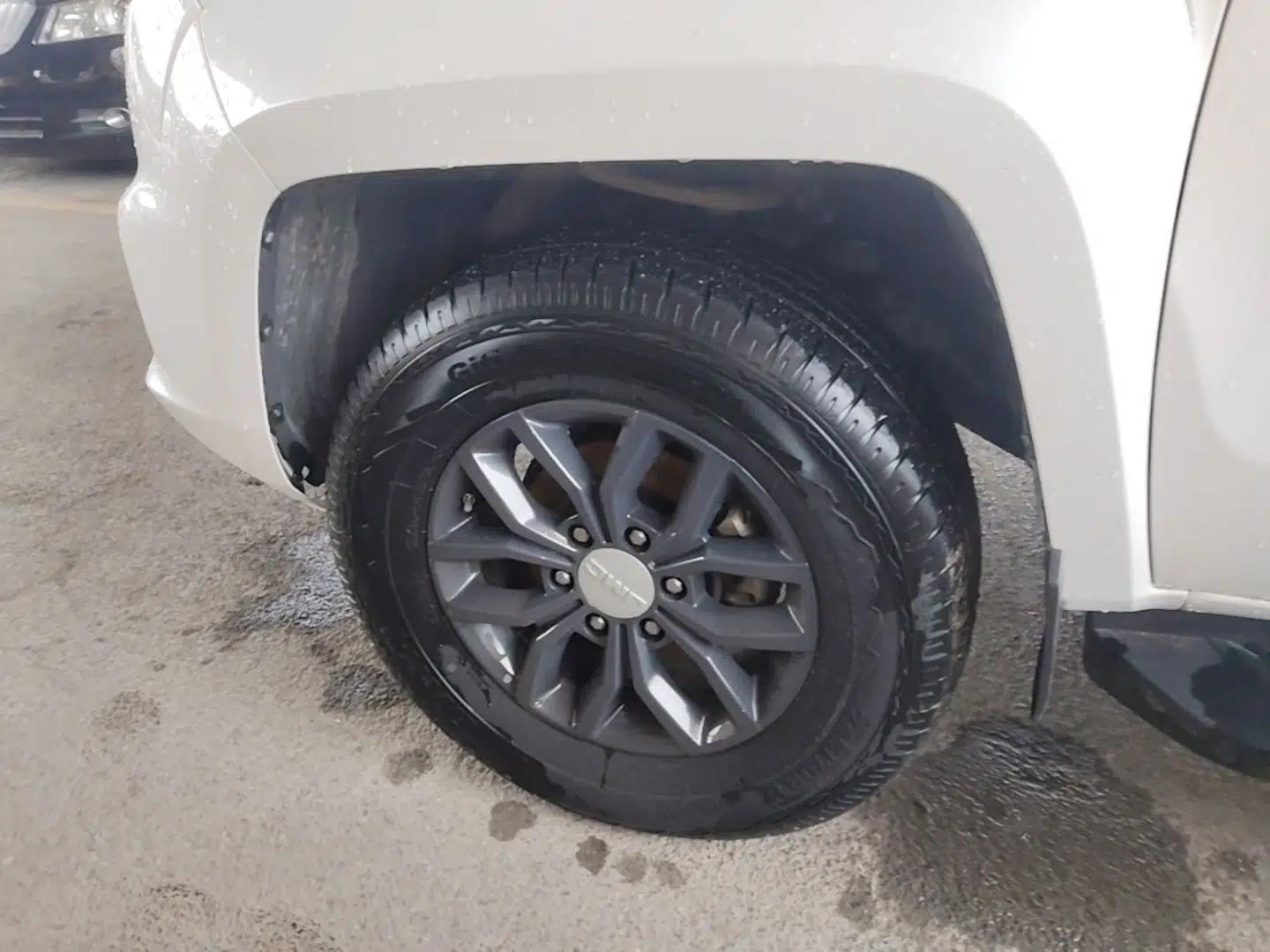 JMC Yuhu 7 2022 2.0T Manual Diesel Two-Wheel Drive Comfort Version Standard Wheelbase — миниатюра 10