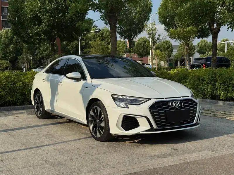 Audi A3 2023 Facelift A3L Limousine 35 TFSI Sporty Edition — миниатюра 3