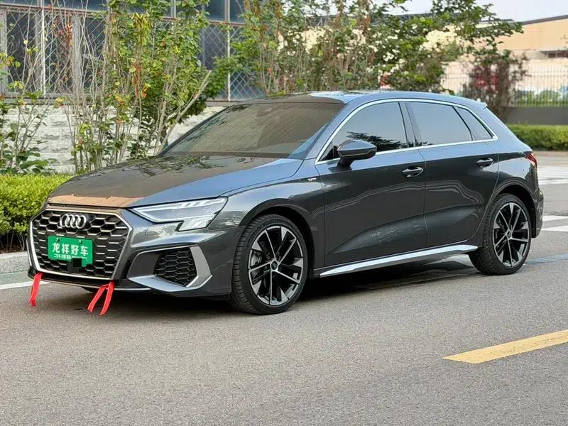 Audi A3 2023 Sportback 35 TFSI Fashion Sport — миниатюра 1