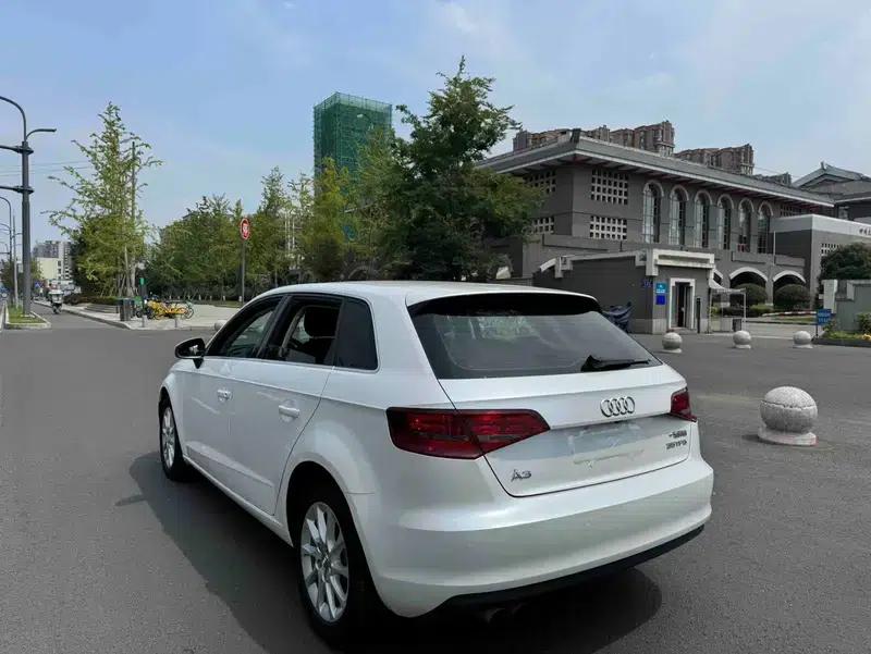 Audi A3 2014 Sportback 35 TFSI Automatic Entry-Level Model — миниатюра 4