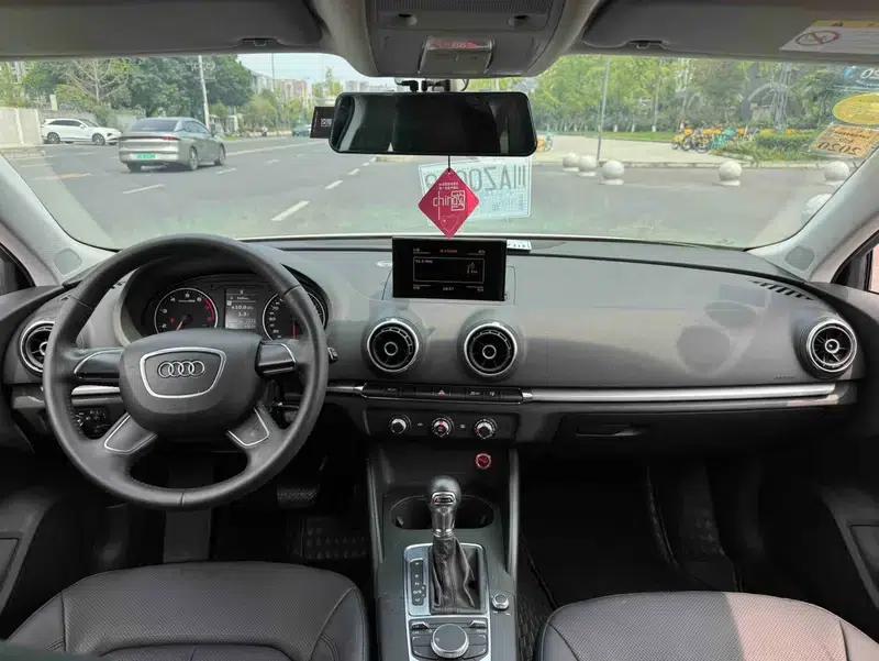 Audi A3 2014 Sportback 35 TFSI Automatic Entry-Level Model — миниатюра 8