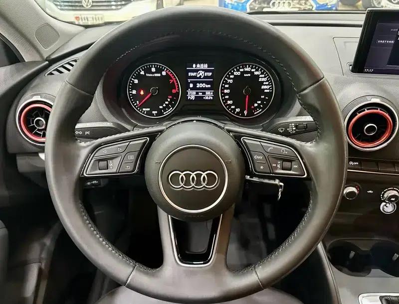 Audi A3 2018 30th Anniversary Edition Sportback 35 TFSI Progressive — миниатюра 17