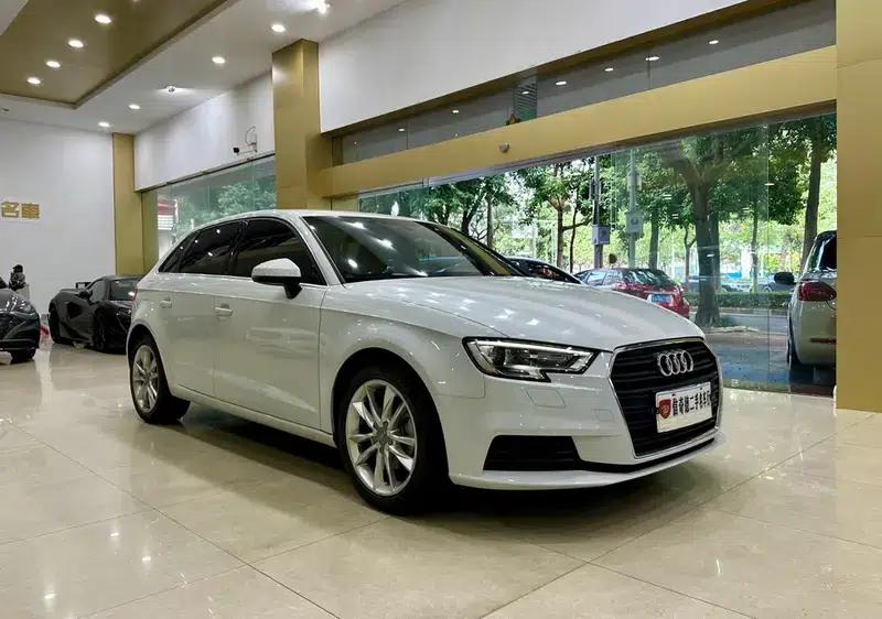 Audi A3 2018 30th Anniversary Edition Sportback 35 TFSI Progressive — миниатюра 3