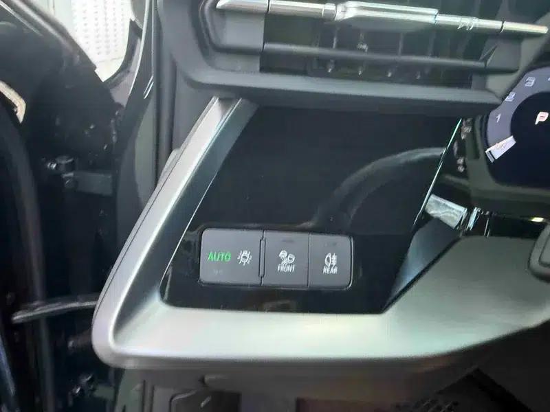 Audi A3 2023 Facelift A3L Limousine 35 TFSI Sporty Edition — миниатюра 15