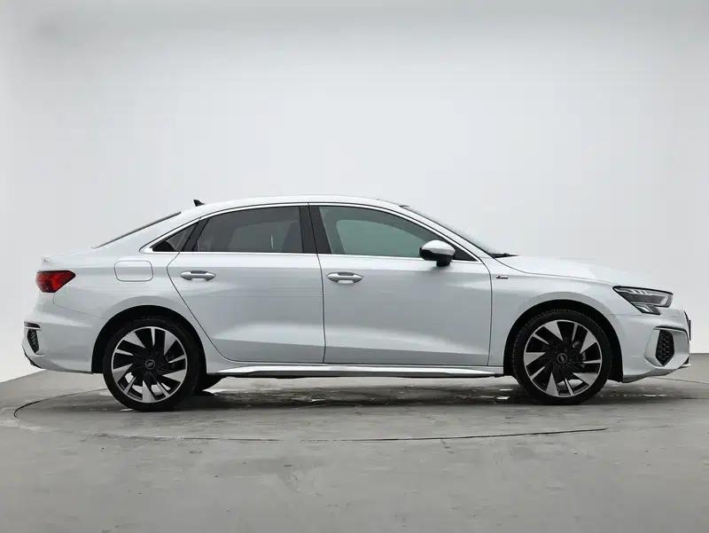 2024 Audi A3 A3L Limousine 35 TFSI Fashion Sport — миниатюра 8