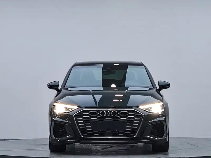 2022 Audi A3 A3L Limousine 35 TFSI Luxury Sport — миниатюра 2