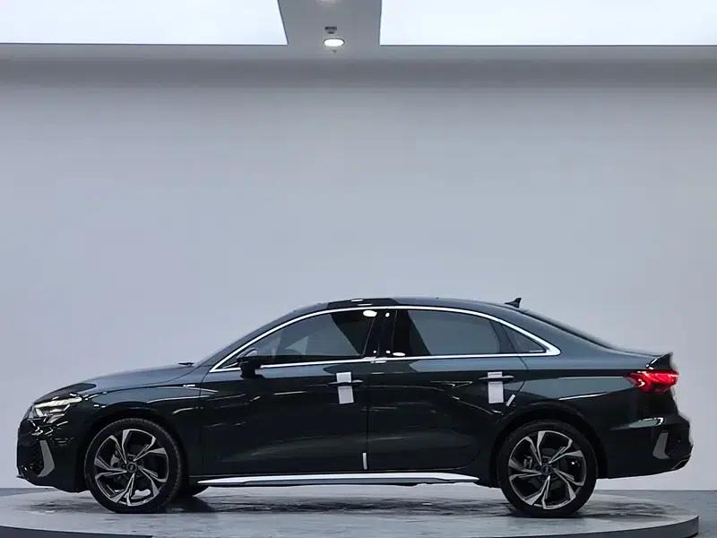 2022 Audi A3 A3L Limousine 35 TFSI Luxury Sport — миниатюра 4
