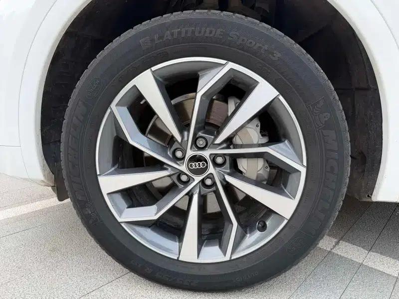 Audi Q5L 2023 40T Luxury Dynamic — миниатюра 7
