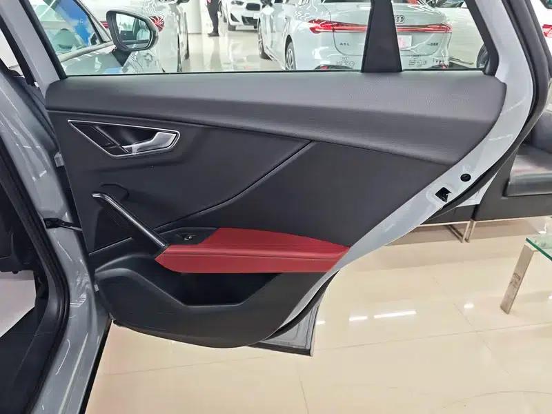 Audi Q2L 2025 35 TFSI Fashion Dynamic Edition — миниатюра 14