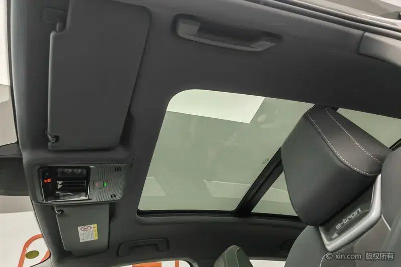 Audi Q4 e-tron 2023 Model 40 e-tron Trailblazer — миниатюра 20