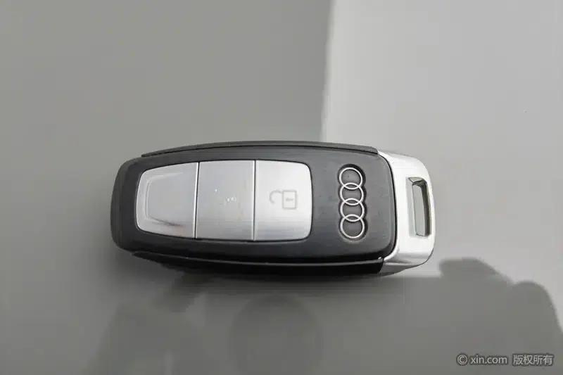 Audi Q4 e-tron 2023 Model 40 e-tron Trailblazer — миниатюра 6