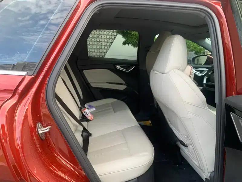 Audi Q4 e-tron 2023 Model 40 e-tron Trailblazer — миниатюра 11