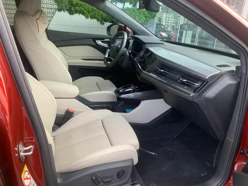 Audi Q4 e-tron 2023 Model 40 e-tron Trailblazer — миниатюра 7