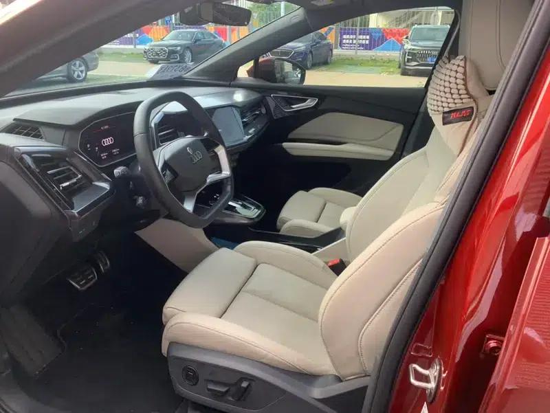 Audi Q4 e-tron 2023 Model 40 e-tron Trailblazer — миниатюра 10