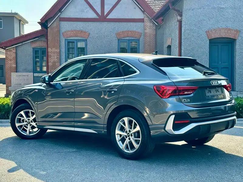 Audi Q3 Sportback 2022 35 TFSI Progressive — миниатюра 4