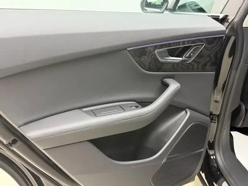Audi Q8 2023 55 TFSI Luxury Dynamic — миниатюра 14