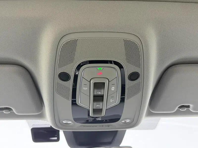 Audi Q8 2023 55 TFSI Luxury Dynamic — миниатюра 15