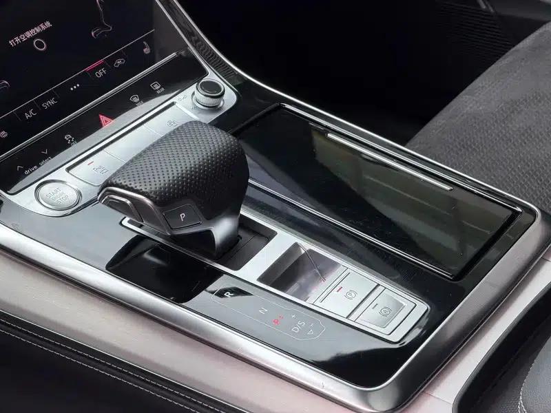 Audi Q8 2019 55 TFSI Dynamic Edition — миниатюра 19