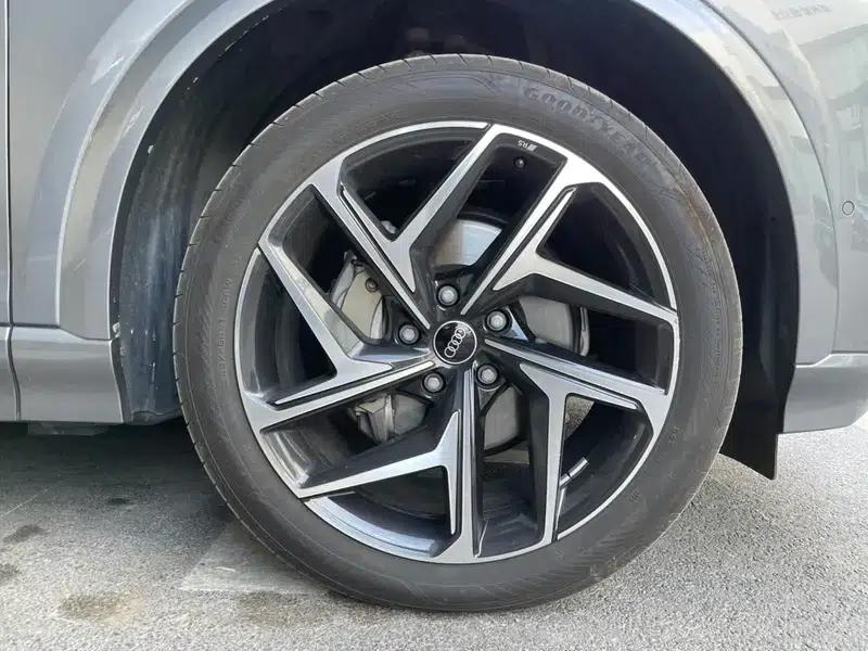 Audi Q6L e-tron 2026 First Edition — миниатюра 6