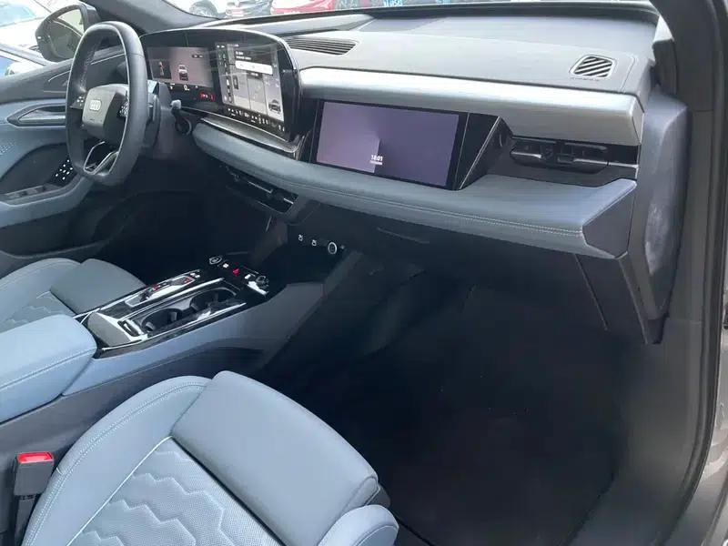 Audi Q6L e-tron 2026 First Edition — миниатюра 7
