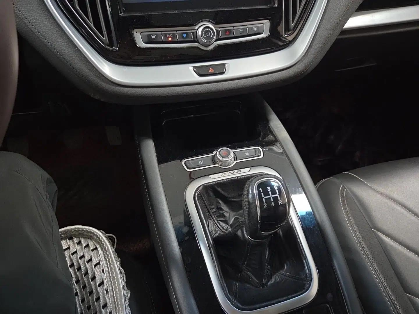 JETOUR X70 2018 1.5T Manual Smart Drive Edition — миниатюра 14