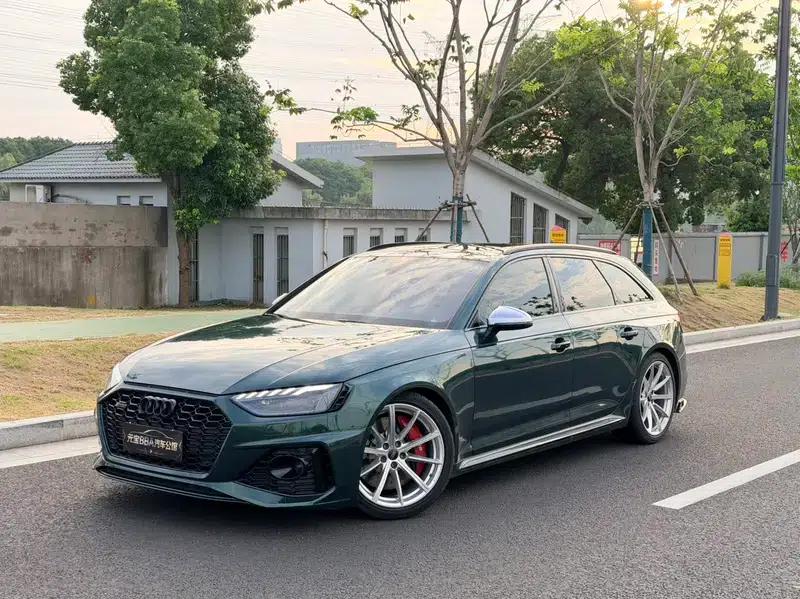 2021 Audi RS 4 RS4 2.9T Avant — миниатюра 1
