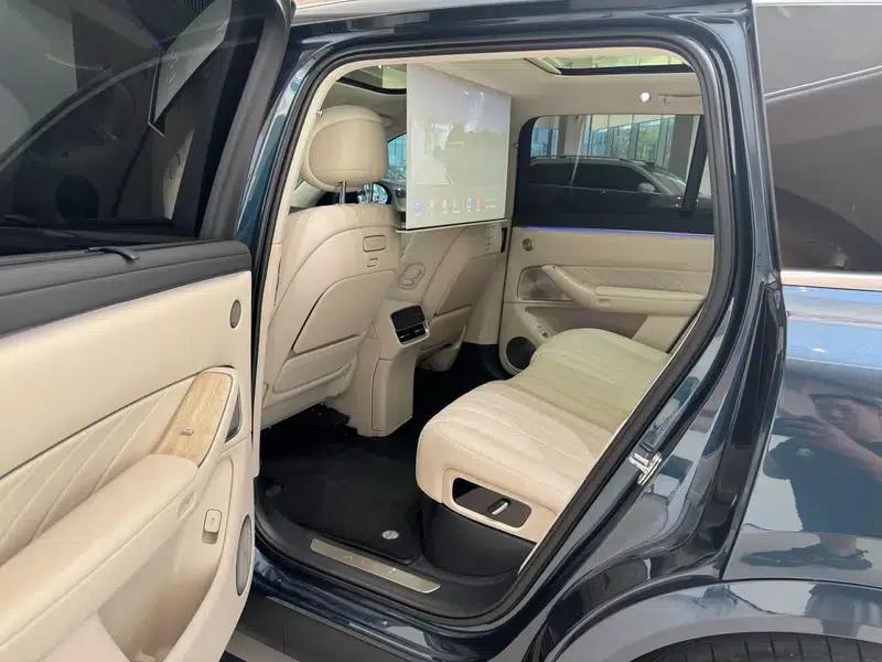 Wenjie M8 2025 Extended Range Ultra 5-Seat 4WD (192-line LiDAR) — миниатюра 15