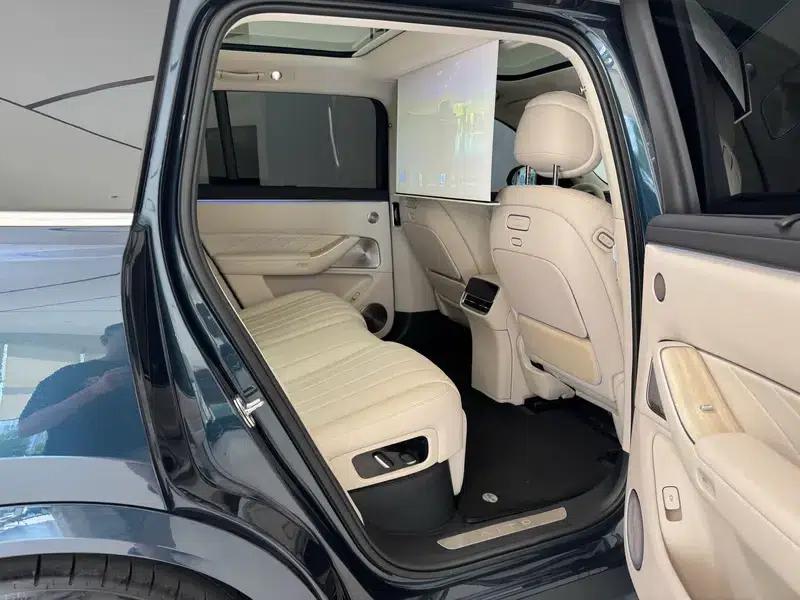 Wenjie M8 2025 Extended Range Ultra 5-Seat 4WD (192-line LiDAR) — миниатюра 18