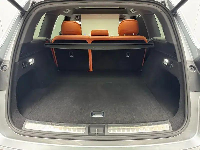 Wenjie M8 2025 Extended Range Ultra 5-Seat 4WD (192-line LiDAR) — миниатюра 13