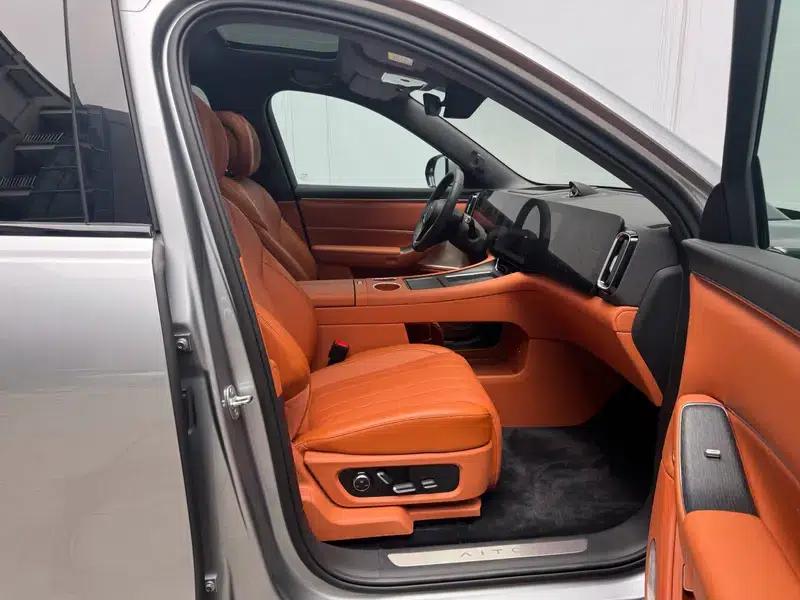 Wenjie M8 2025 Extended Range Ultra 5-Seat 4WD (192-line LiDAR) — миниатюра 15