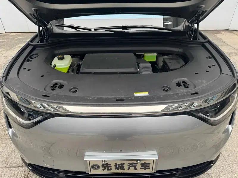 Wenjie M8 2025 Extended Range Ultra 5-Seat 4WD (192-line LiDAR) — миниатюра 7