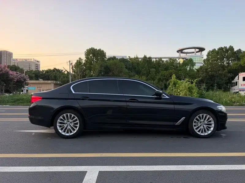 BMW 5 Series 2019 530Li Leading Luxury Package — миниатюра 7