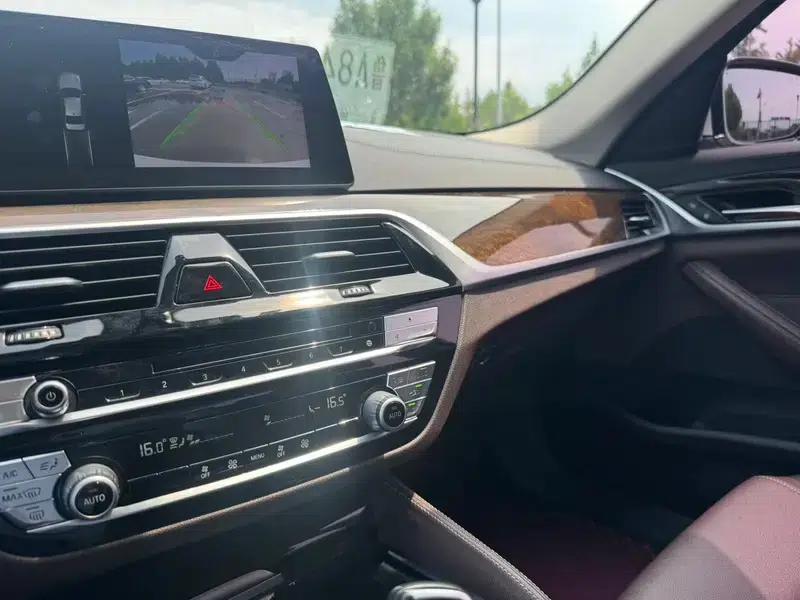 2018 BMW 5 Series 525Li Luxury Package — миниатюра 5