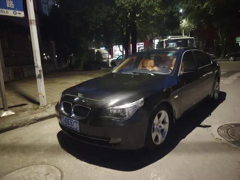 BMW 5 Series 2009 523Li Luxury — миниатюра 1