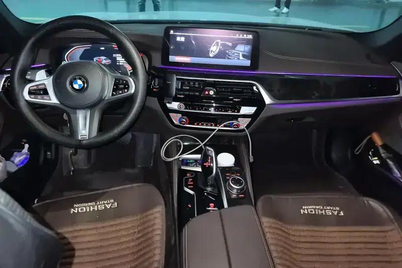 2022 BMW 5 Series Facelift 530Li Leading Edition M Sport Package — миниатюра 13