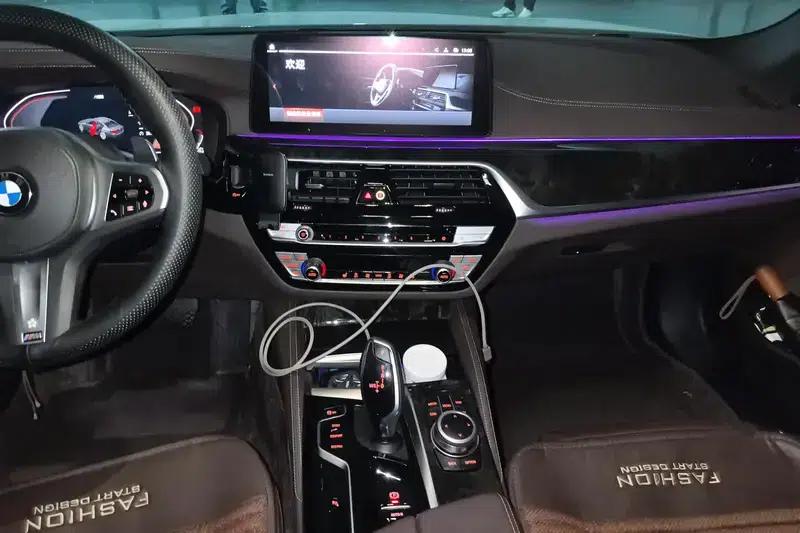 2022 BMW 5 Series Facelift 530Li Leading Edition M Sport Package — миниатюра 15