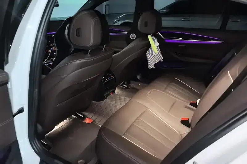 2022 BMW 5 Series Facelift 530Li Leading Edition M Sport Package — миниатюра 16