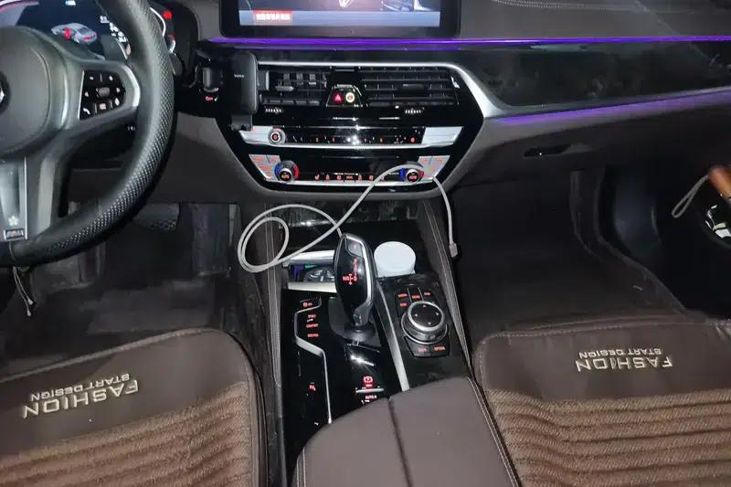 2022 BMW 5 Series Facelift 530Li Leading Edition M Sport Package — миниатюра 6