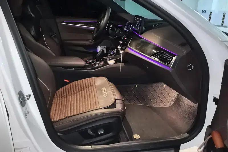 2022 BMW 5 Series Facelift 530Li Leading Edition M Sport Package — миниатюра 7