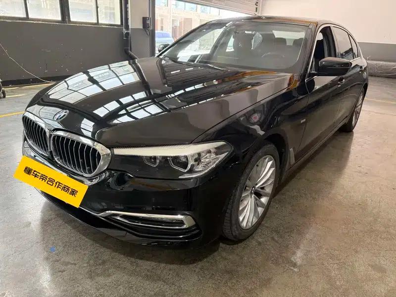 2018 BMW 5 Series 525Li Luxury Package — миниатюра 1