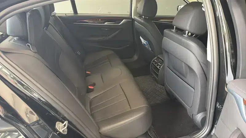 2018 BMW 5 Series 525Li Luxury Package — миниатюра 4