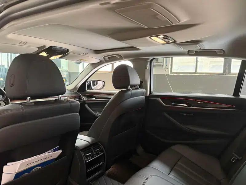 2018 BMW 5 Series 525Li Luxury Package — миниатюра 9
