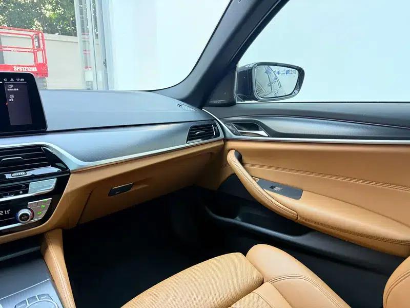 BMW 5 Series (Imported) 2021 525i M Sport Package — миниатюра 9