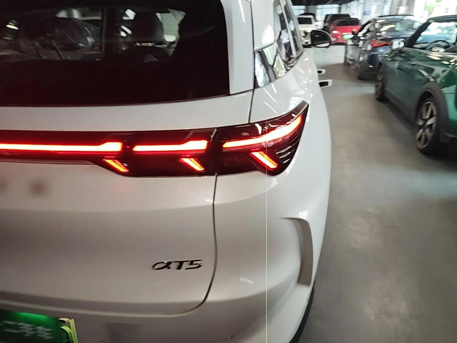 ARCFOX Alpha T5 2026 Model Pure Electric 560 Yuanjing Smart Driving Version — миниатюра 9