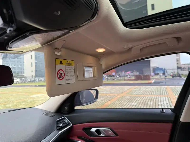 2022 BMW 3 Series 325Li M Sport Shadow Edition — миниатюра 13