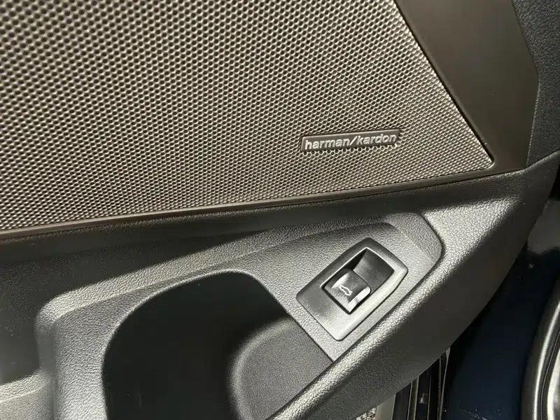 2022 BMW 3 Series 325Li M Sport Shadow Edition — миниатюра 8