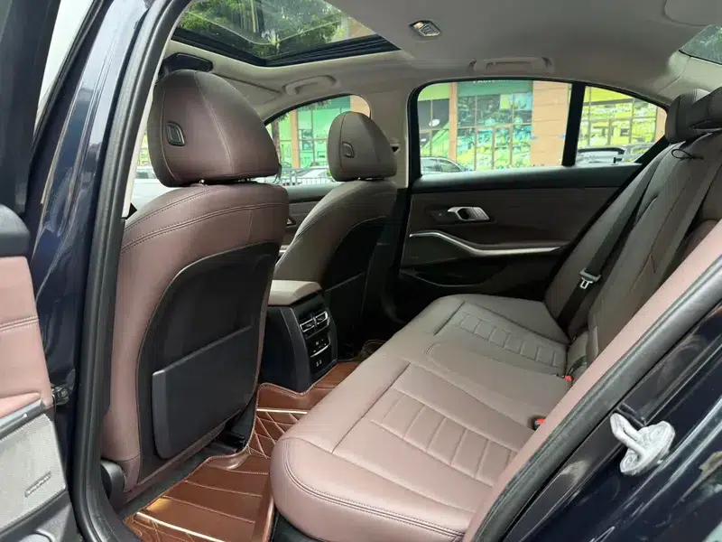 2020 BMW 3 Series 330i M Sport Shadow Edition — миниатюра 22
