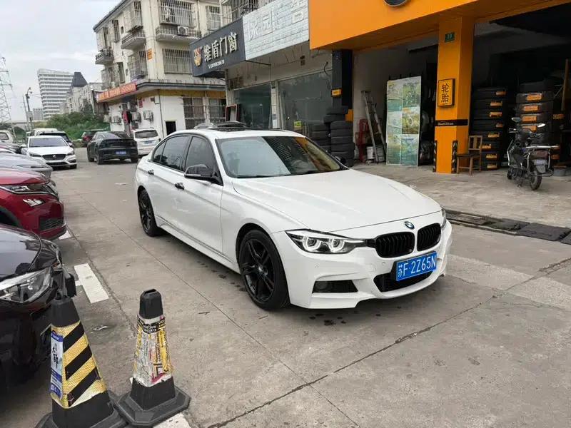 2019 BMW 3 Series 320Li M Sport Shadow Edition — миниатюра 3
