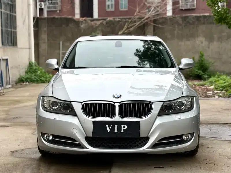 2011 BMW 3 Series 320i Luxury — миниатюра 2